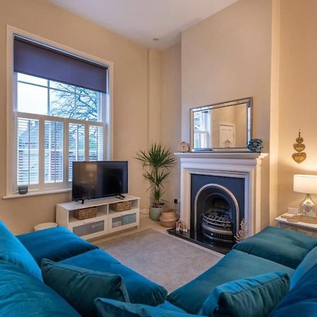 Choristers Mews: Luxury Cottage A Stones Throw From The Cathedral! لينكولن المظهر الخارجي الصورة