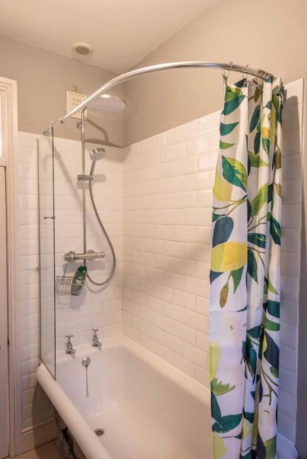 Choristers Mews: Luxury Cottage A Stones Throw From The Cathedral! لينكولن المظهر الخارجي الصورة