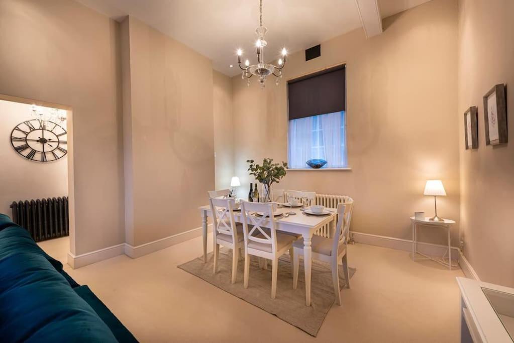 Choristers Mews: Luxury Cottage A Stones Throw From The Cathedral! لينكولن المظهر الخارجي الصورة