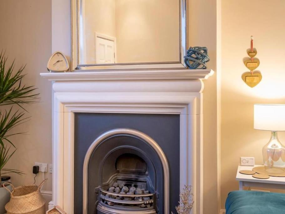 Choristers Mews: Luxury Cottage A Stones Throw From The Cathedral! لينكولن المظهر الخارجي الصورة